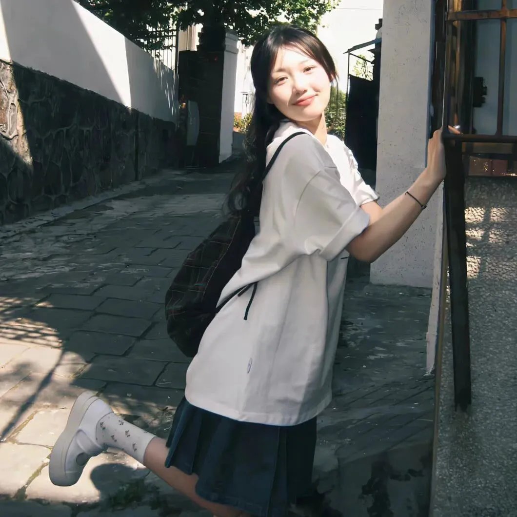碧水飞鸾